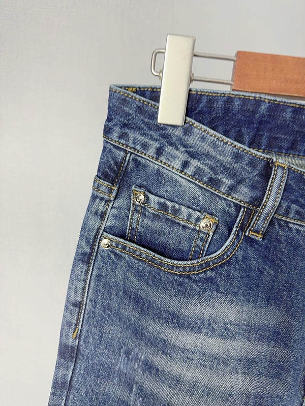 ブランドジーンズ全体デザイン